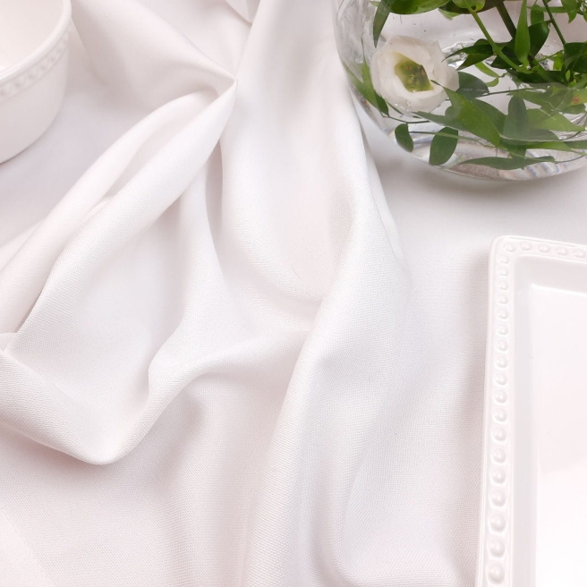 white stain-resistant tablecloth Porto